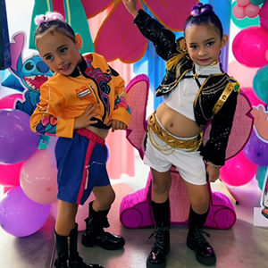 Костюм на Kpop на 50% Цена от CHIPIKO.com ✪ Купи онлайн или ☎ 0889 269 609 Костюм на Kpop